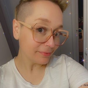 Meet your Posher, Vanessa